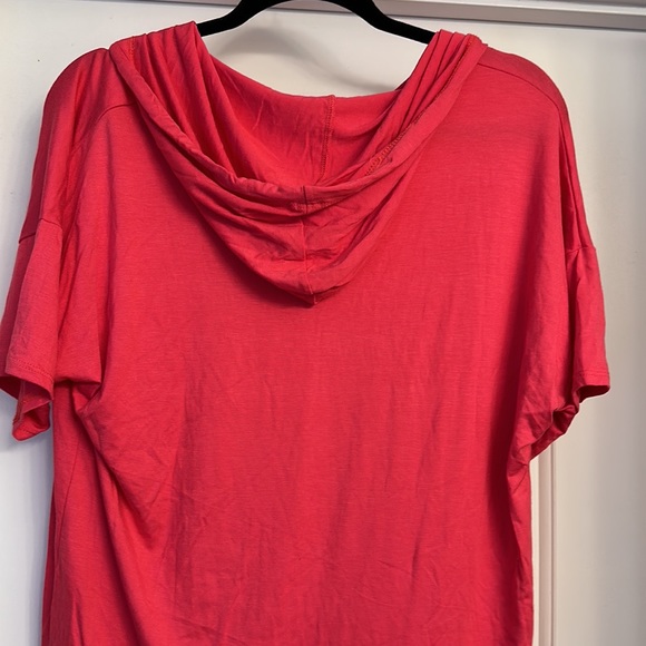 Blumin Apparel Hot Pink Size Medium Shirt, new without tags - Picture 3 of 3